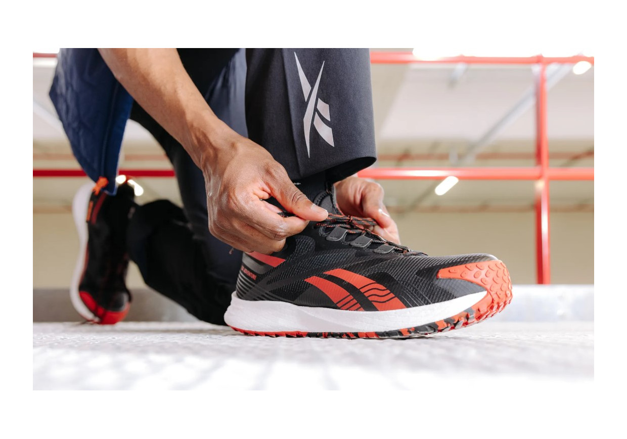 DEPORTIVA FE4 ADVENTURE SAFETY REEBOK S3S SR HRO ESD 2